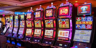 MYN777 ကာစီနို Video Poker Table Games Jackpot Slots ကစားနေသောမြင်ကွင်း